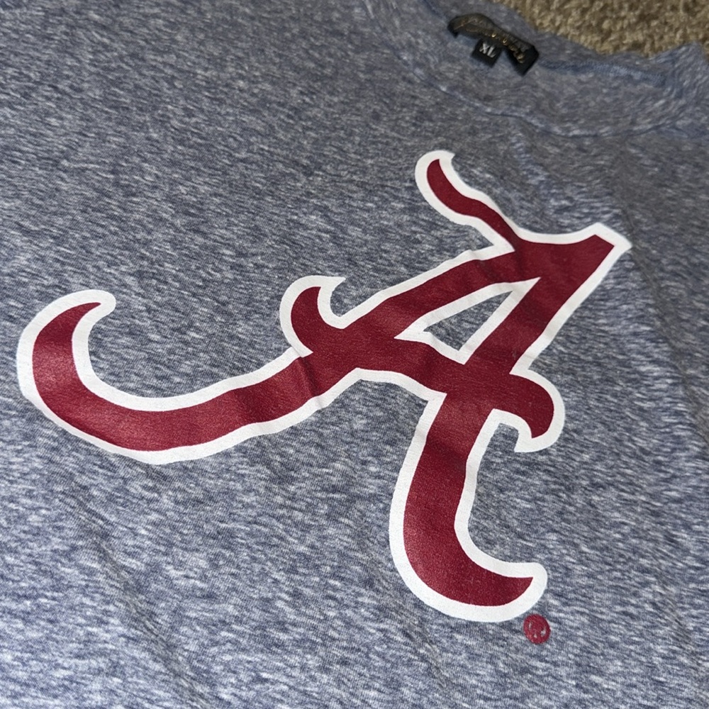 Alabama Crimson Tide blue heathered asymmetrical hem logo t-shirt (XL) - EUC! - Picture 2 of 13